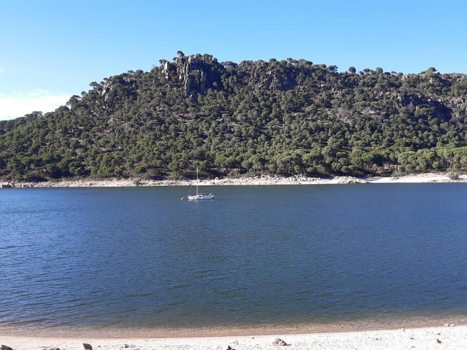 Acogedor Apartamento Con Bellas Vistas Al Embalse San Martín de Valdeiglesias Exteriör bild